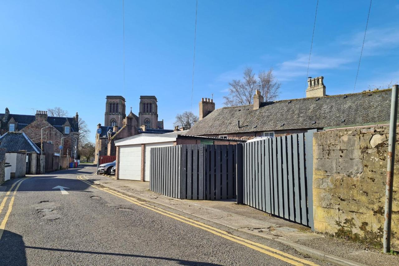 Alexander Cottage Inverness Extérieur photo